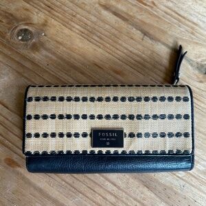 Fossil Wallet Women's Leather Tan and Black